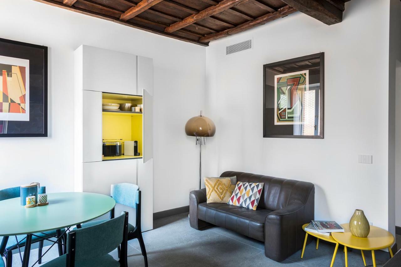 Monti Exclusive Medieval Tower Rom